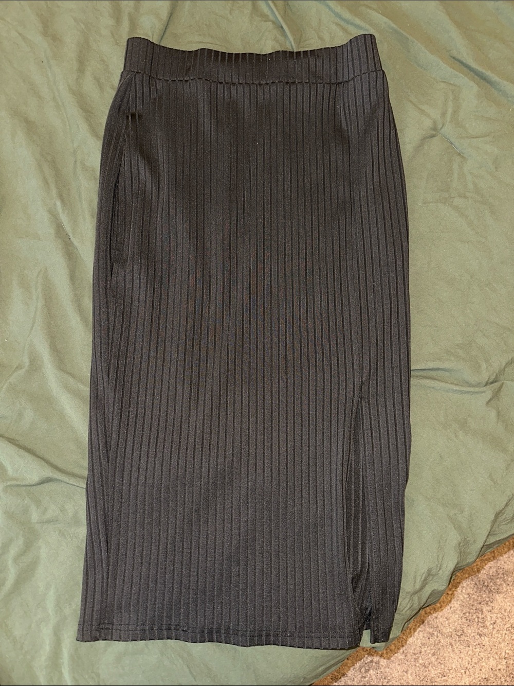 Women's Black Ribbed Midi Skirt